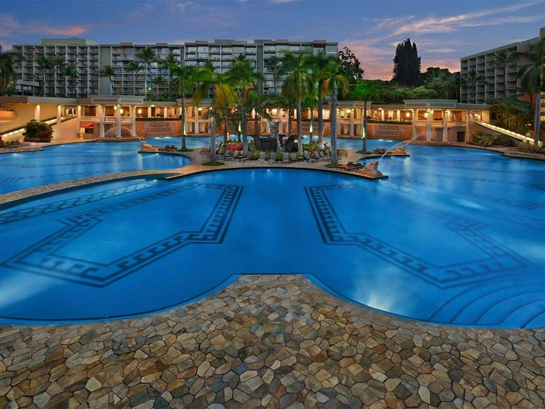 Marriott's Kauai Beach Club sunset pool.jpg
