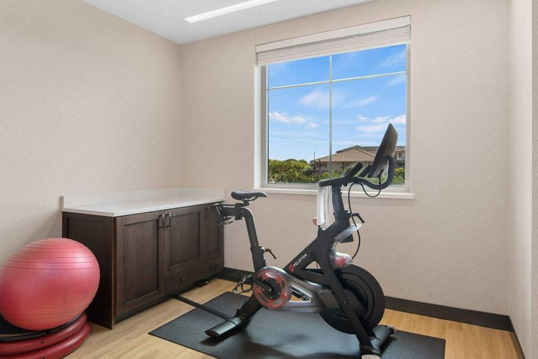 Embassy Suites by Hilton Oahu Kapolei pelaton.jpg