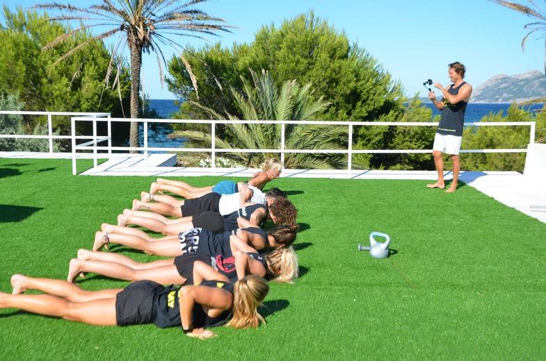 ultimate-fitness-bootcamp-spain-rooftop-class-1.JPG