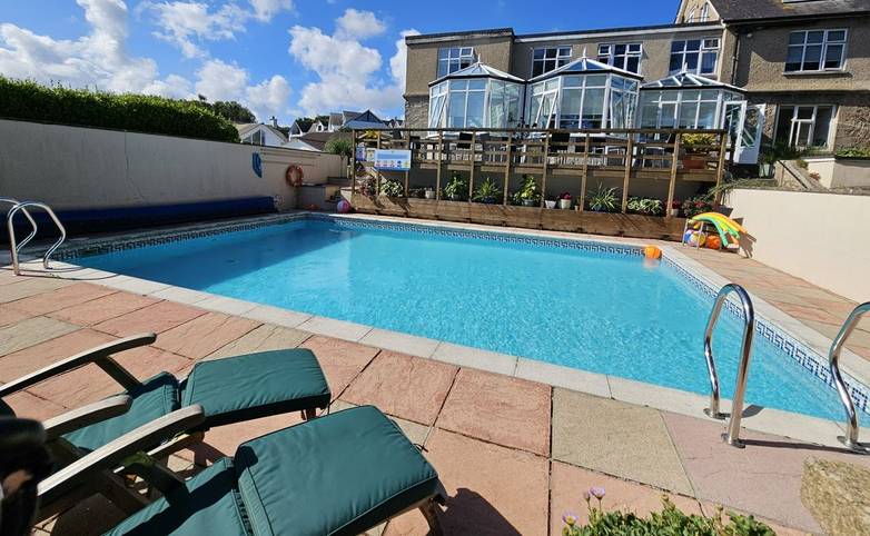 Chy Morvah pool Aga Aug 25.jpg