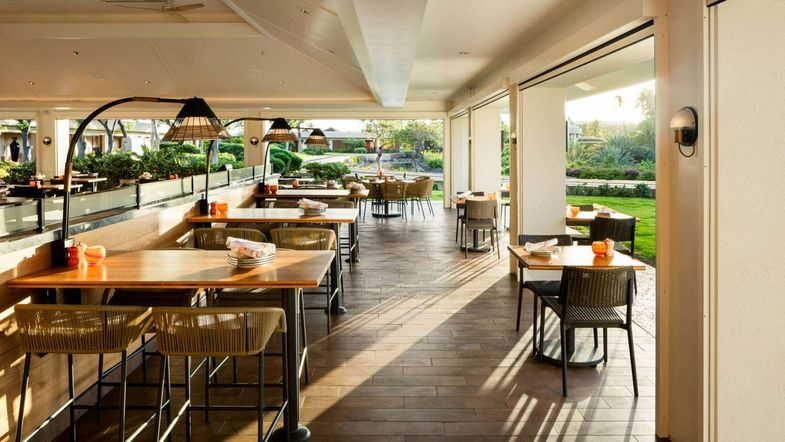 Hilton Waikoloa Village patio dining.jpg