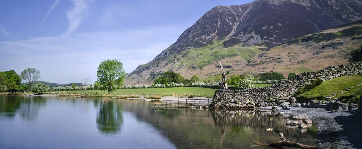The south edge of Crummock Water with Rannerdale in the background