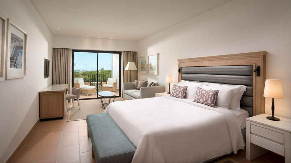 Hotel suite at Pine Cliffs Resort