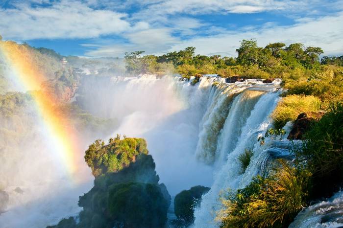 Iguazu-Falls,-Brazil,-shutterstock_91156955.jpg