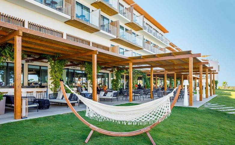 lounge area (1).jpg