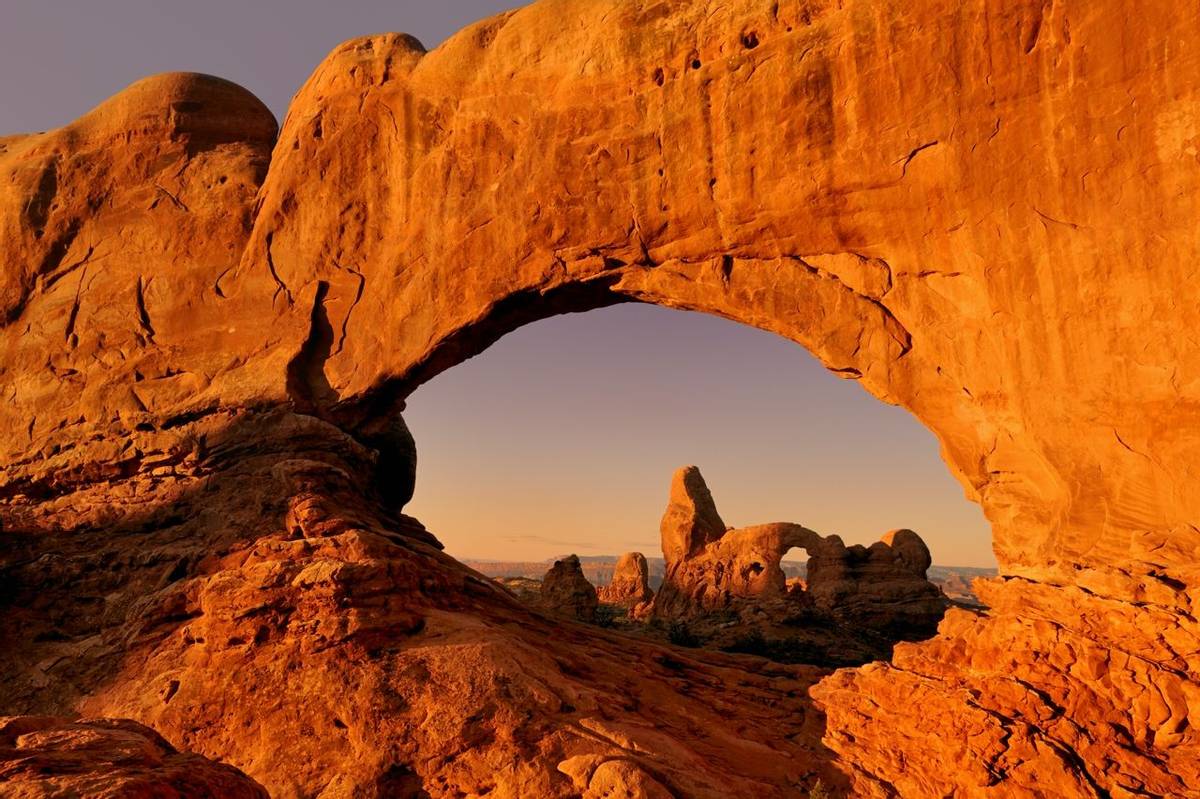 Turret Arch, Arizona Shutterstock 88609699