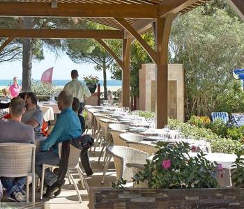 French Catalonia - Grand Hotel du Lido - terrasse-du-restaurant_25888944682_o.jpg