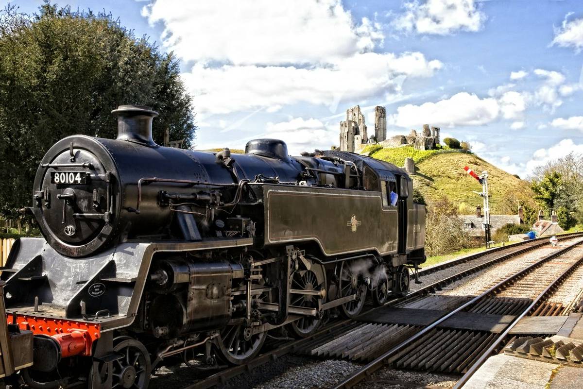 Dorset_Swanage_Railway_Corfe_Castle_AdobeStock_405910192.jpeg