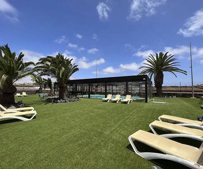 jardines-y-piscina.jpg