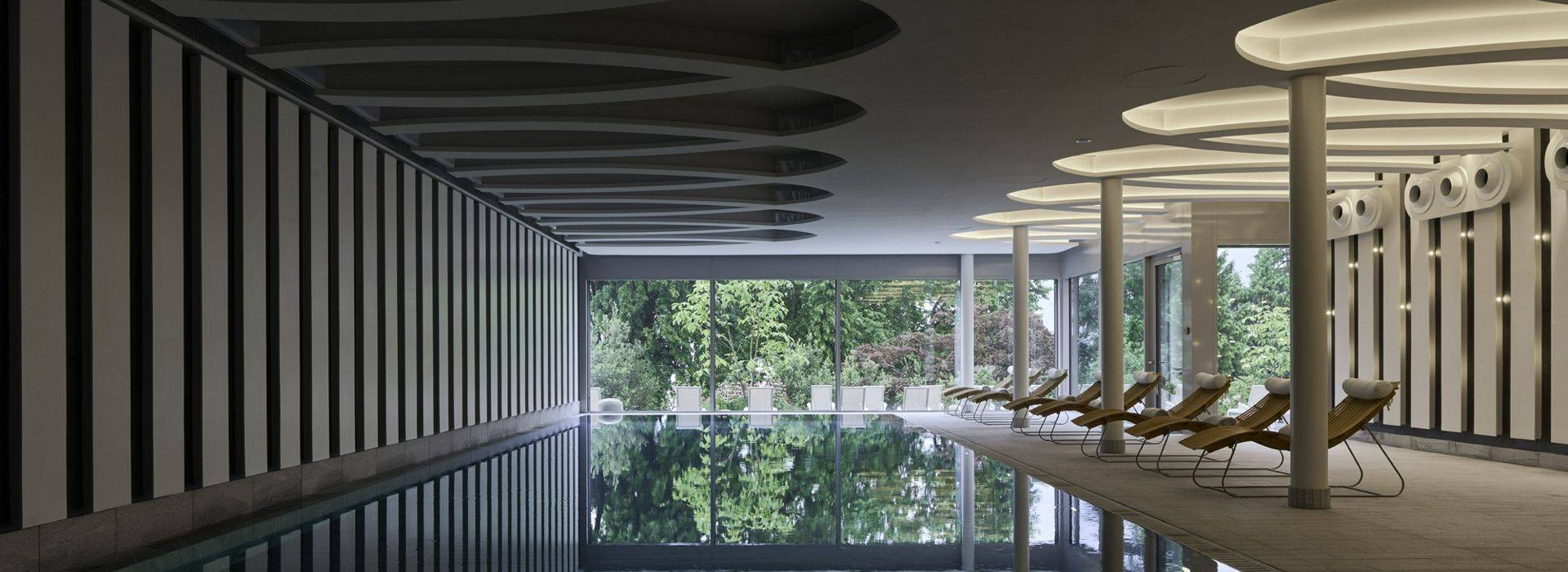 Chenot-Palace-Weggis-Architecture-IndoorPool-FabriceFouillet.jpg