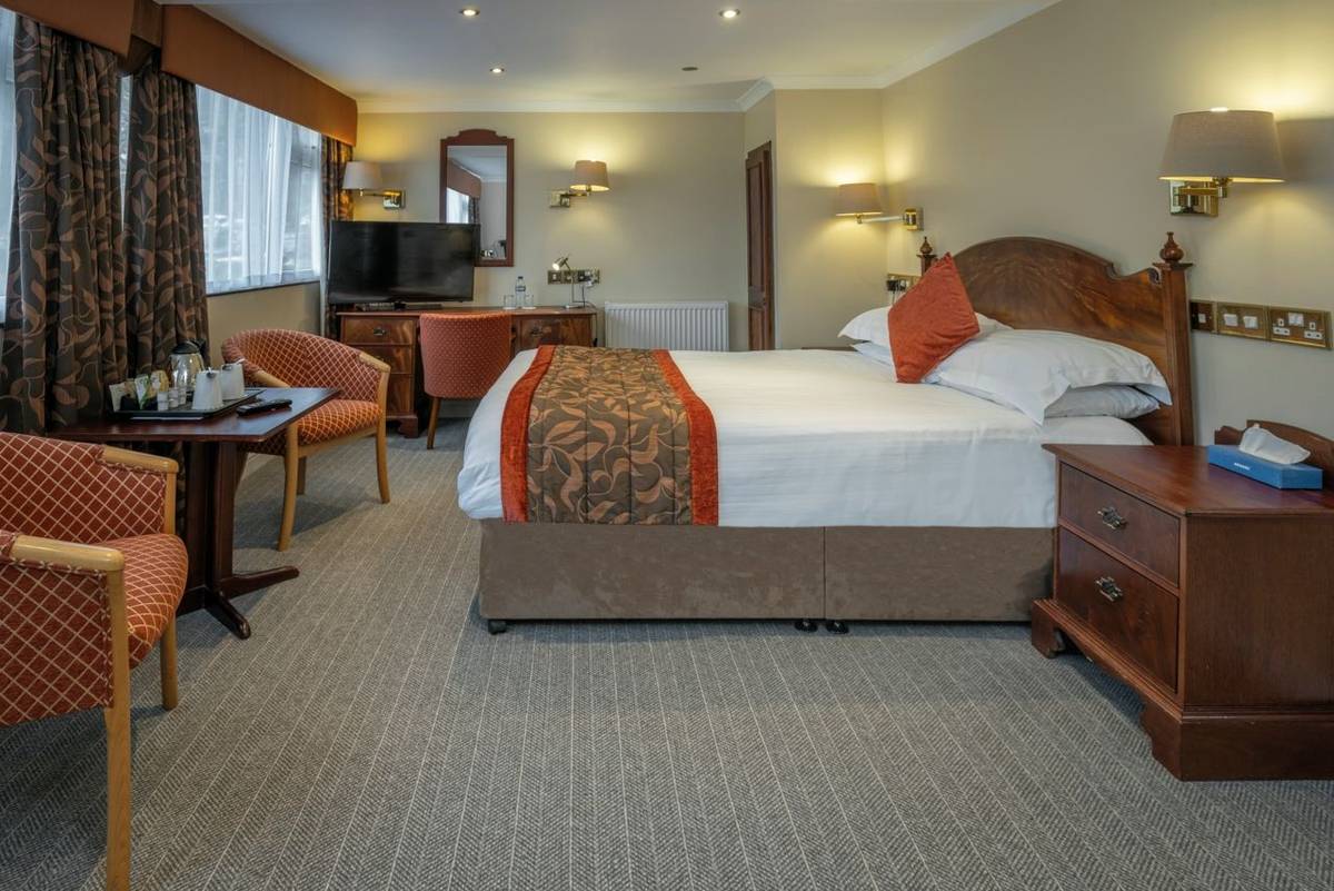 rf_sup_bedroom_superior_doubleroom_leewoodhotel_buxton_peakdistrict_01_2026_rgb_RET.jpg
