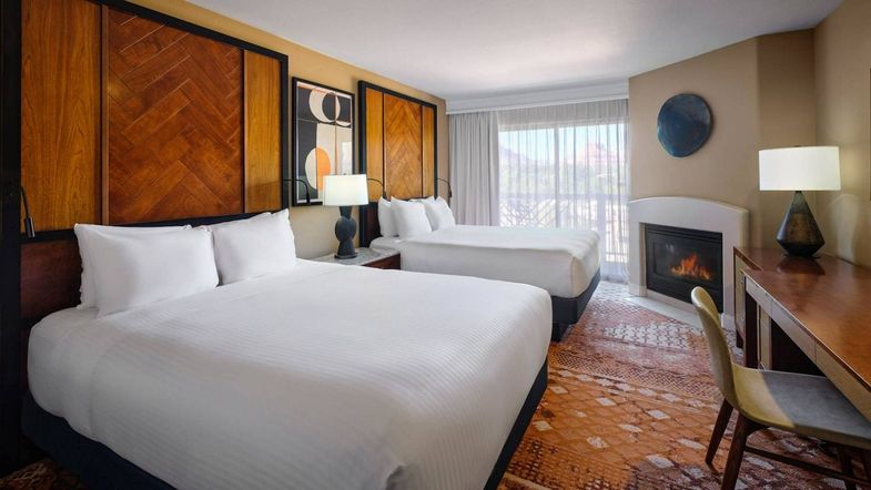 Hilton Sedona Resort at Bell Rock queen.jpg