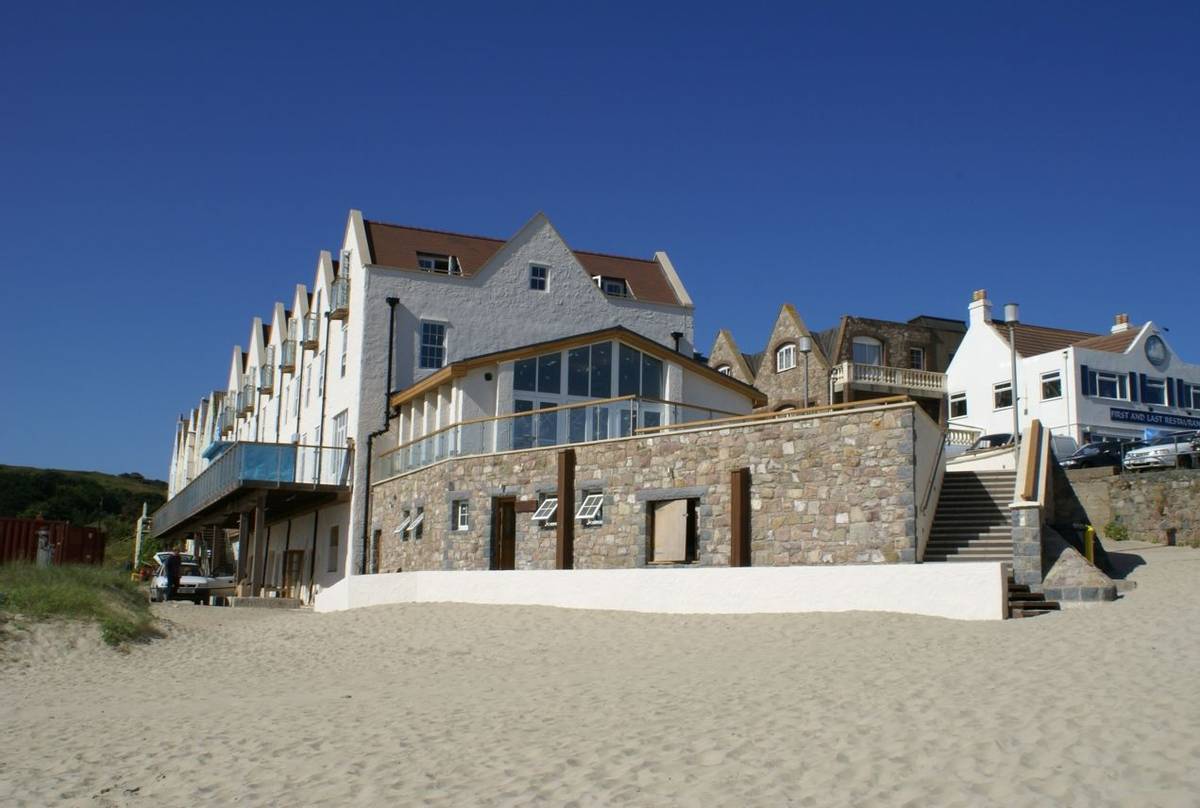 Braye Beach Hotel