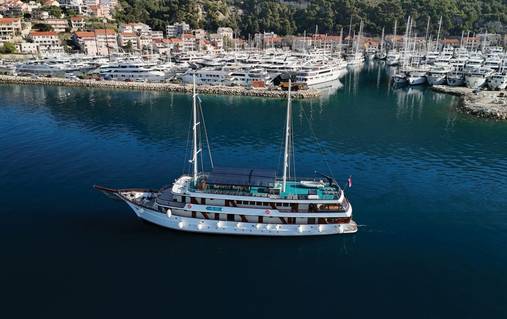 Cruise & Walk the Dalmatian Coast 