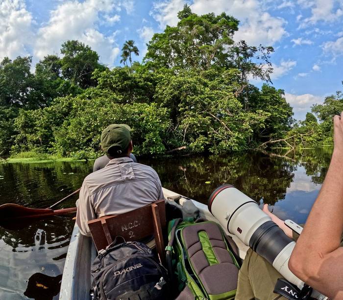 Napo canoe © Dan Lay