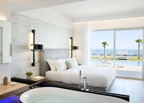 Euphoria Resort guest room + tub.jpg