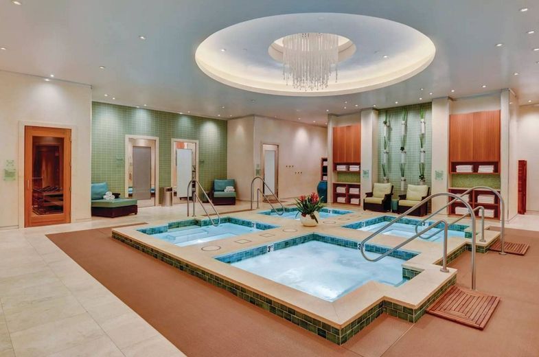 Bellagio Hotel & Casino Spa pools.jpg