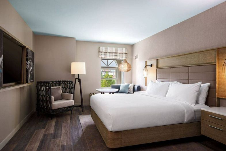 Renaissance St. Augustine Historic Downtown Hotel classic king.jpg