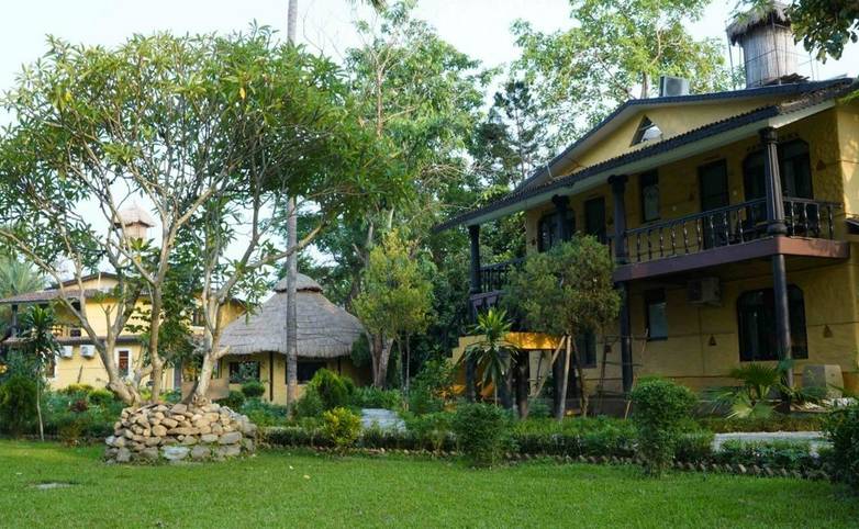 Sanpana Village Lodge Chitwan main buildings.jpg