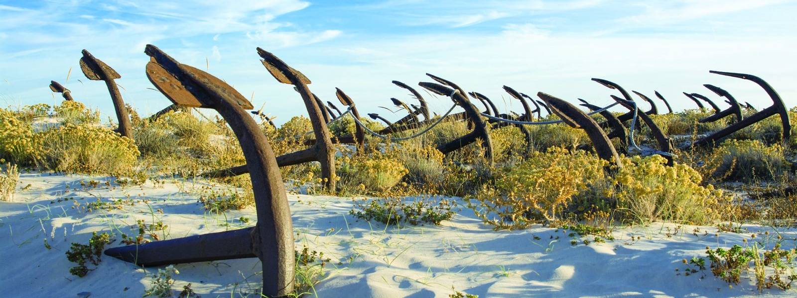 The old Anchor cemetery at the Barril beach