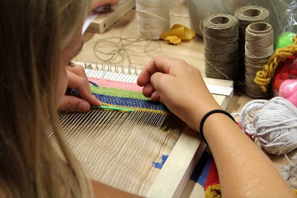 weaving-3559059_960_720 Pixabay.jpg