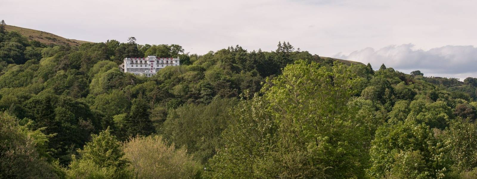 10694_0053 - Longmynd House - Exterior