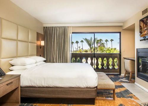 HIlton Phoenix Resort at the Peak Guest Room 4.JPG