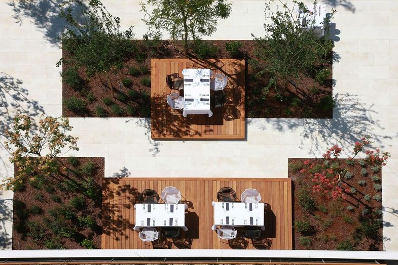 Hotel Lone-Restaurant.jpg