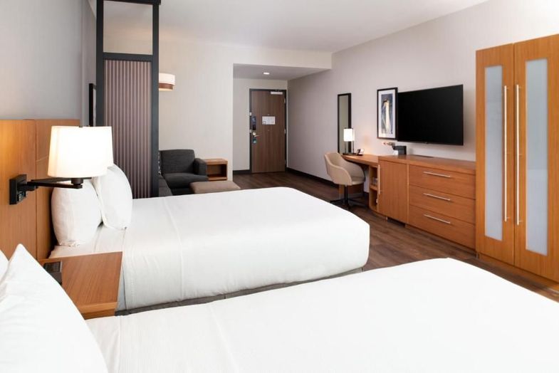 Hyatt Place DallasRockwall Queen bedroom.jpg
