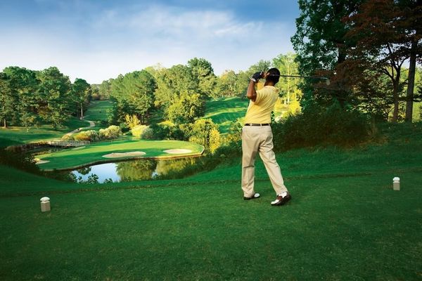 williamsburg-inn-golfer.jpg