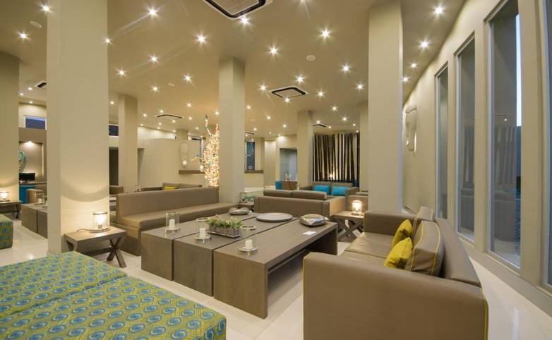 Hotel Oasis Praiamar_Reception area.jpg