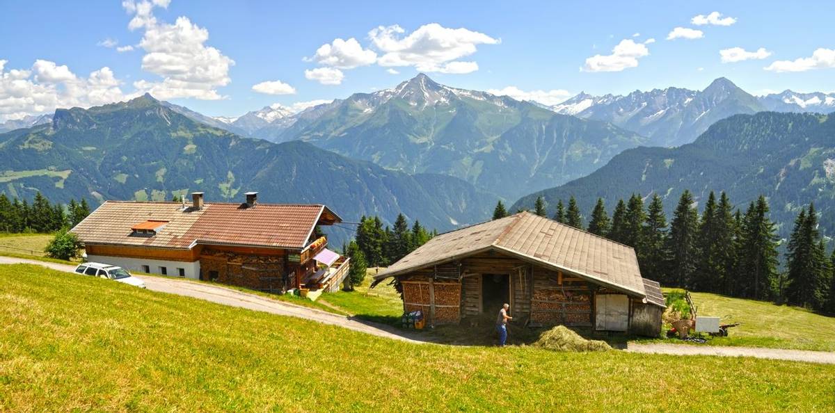 Austria - Mayrhofen - AdobeStock_79507926.jpeg