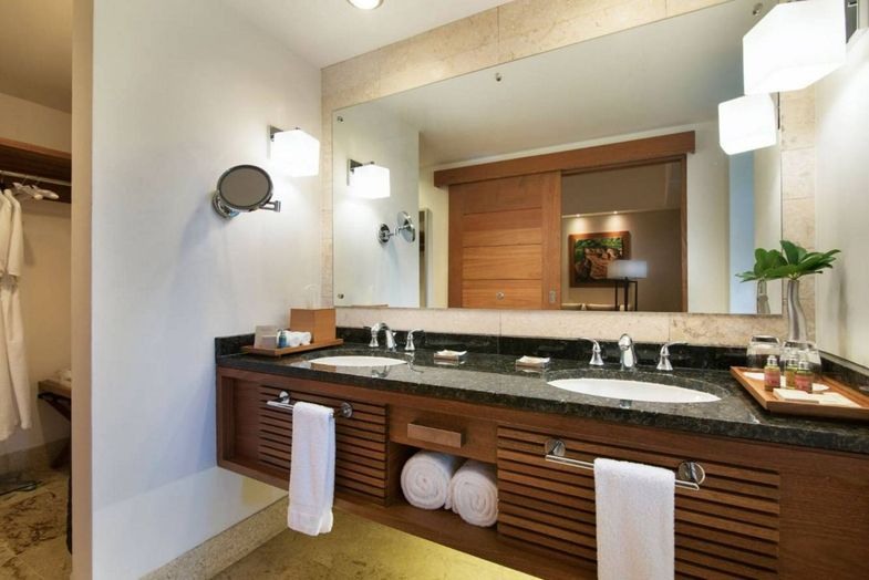 casa de campo resort bathroom.jpg