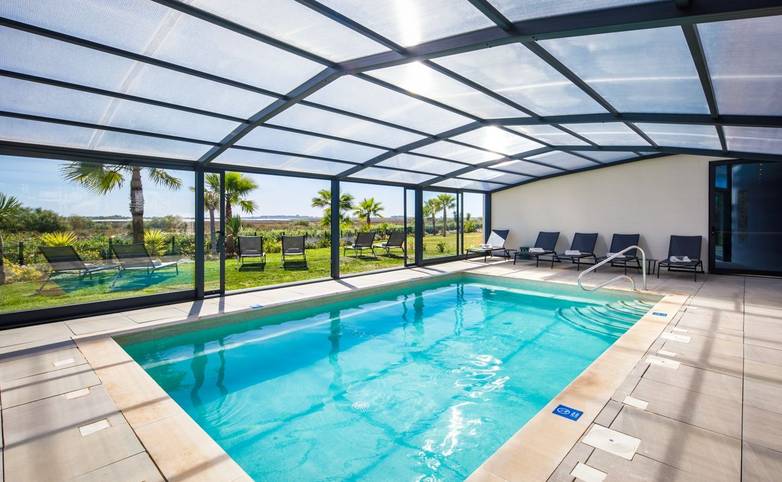 Indoor-pool.jpg