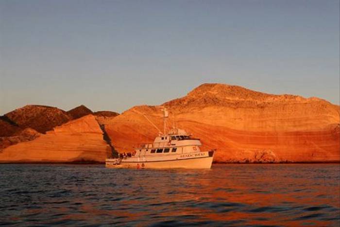 Searcher anchored at Punta Colorado (Lee Morgan)
