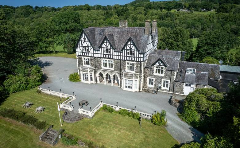 Exterior - Dolersau Hall, Dolgellau-2.jpg