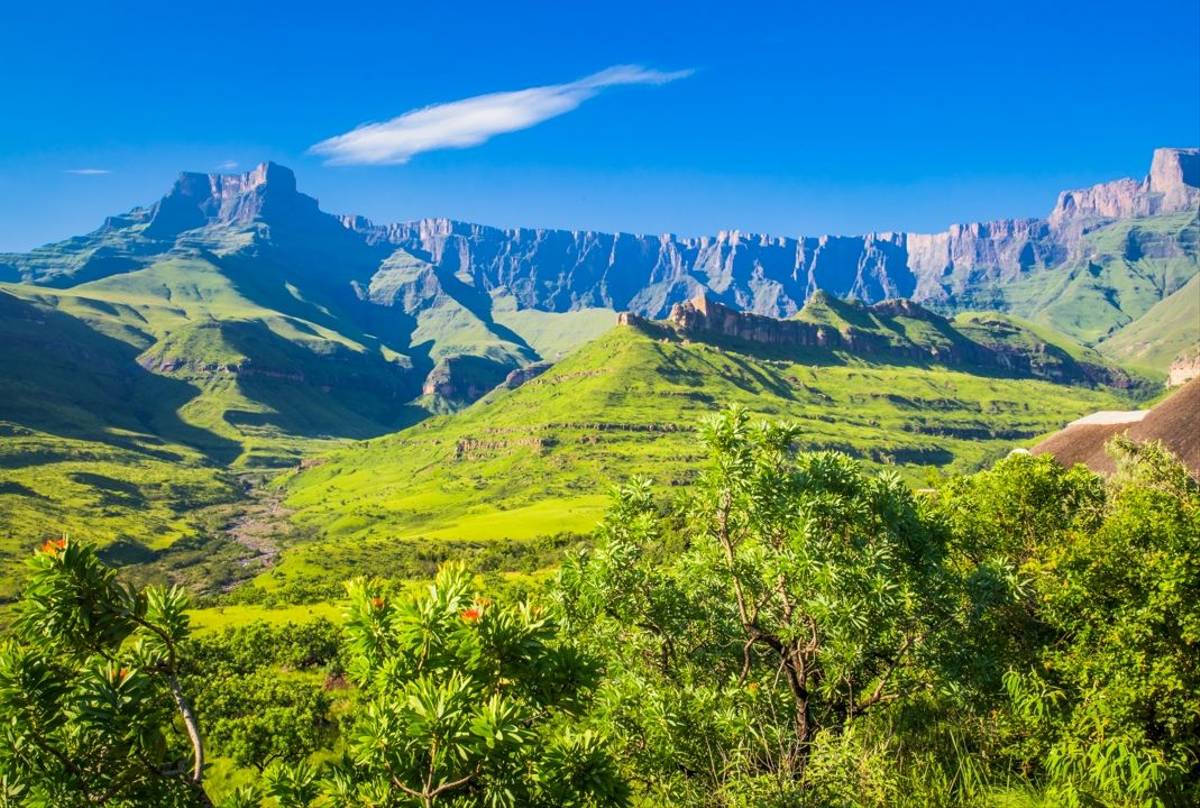 Drakensberg Page Shutterstock 297981482