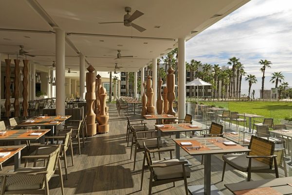 Meliá-Paradisus-Los-Cabos-Capella-Restaurant.jpg