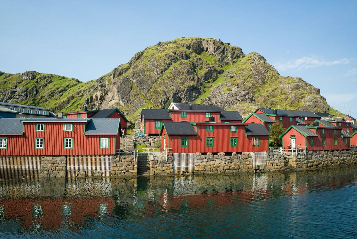 Norway - Lofoten Islands - SAdobeStock_216157829.jpeg