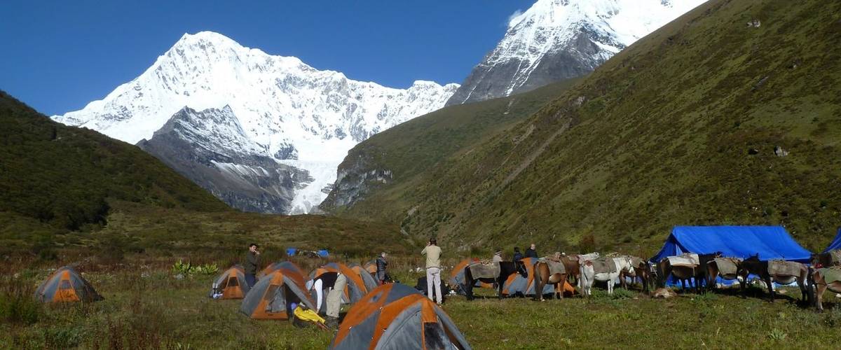 Laya Gasa trek or Half Snowman in Bhutan