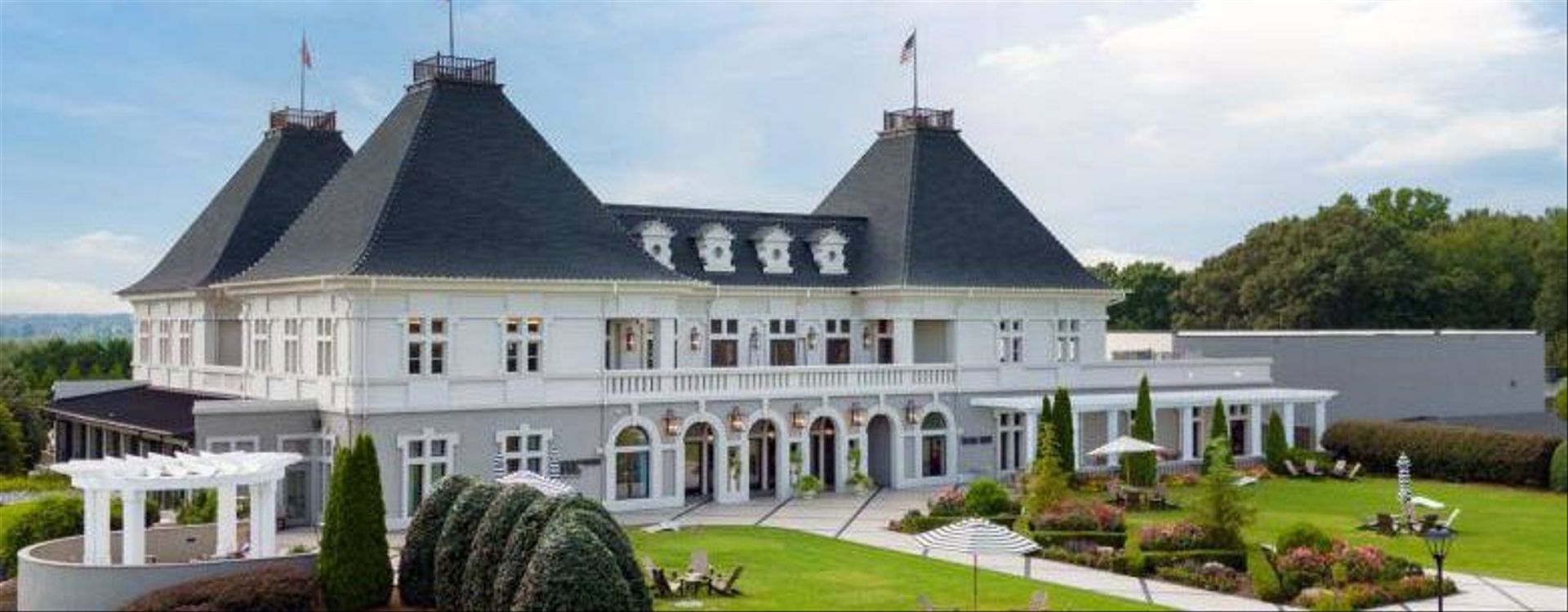 Château Élan backyard.jpg