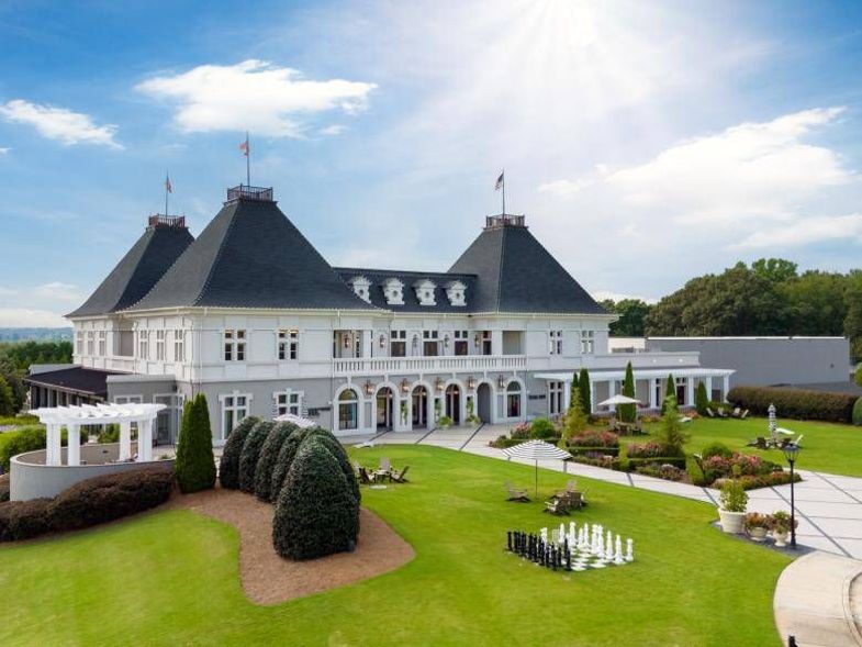 Château Élan backyard.jpg