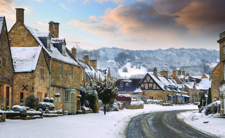Cotswold village of Broadway in snow, Worcestershire, England