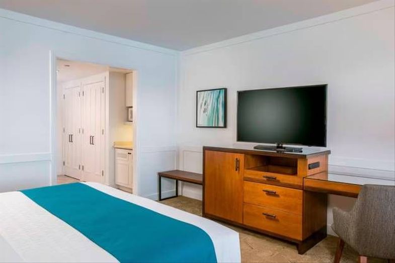 Sheraton Maui Resort & Spa guest room.jpg