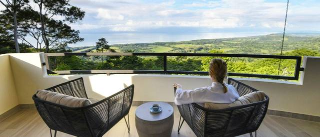lapazul-retreat-balcony-view-2.jpg