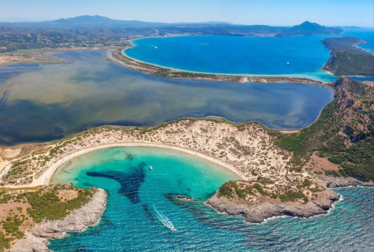 Gialova Lagoon_Peloponnese_shutterstock_1787995538.jpg