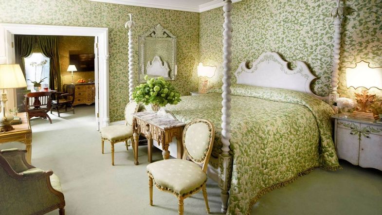 ashford-castle-suite-433-bed.jpg