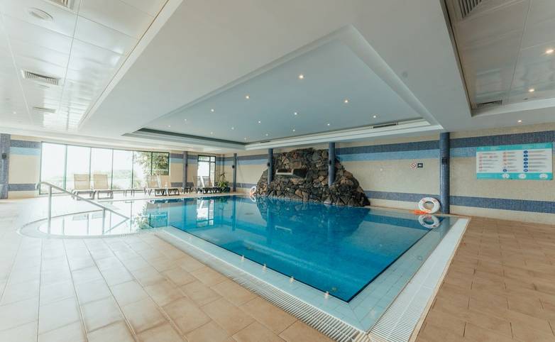 Galo Active Indoor Pool DSC01270.jpg