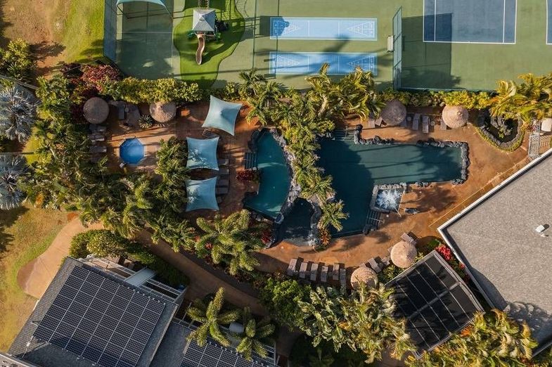 The Cliffs at Princeville aerial.jpg