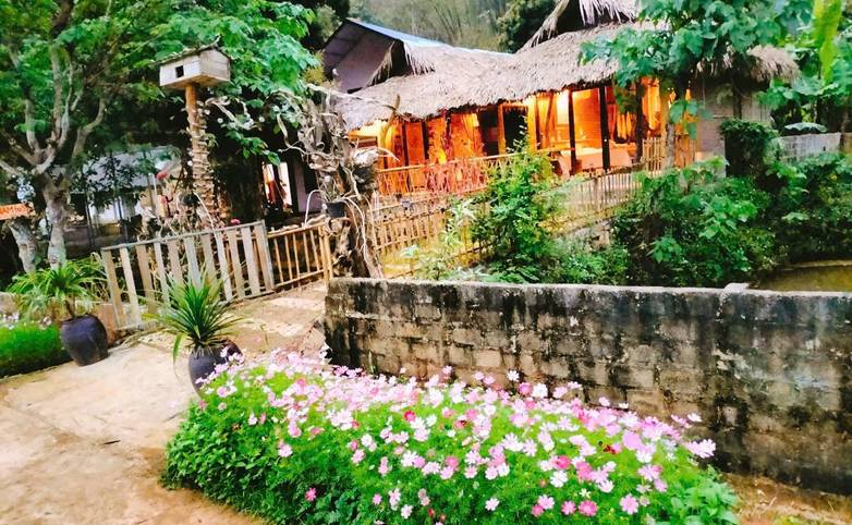 Vietnam Home stay Mai Hich village.jpg